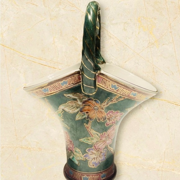 Vintage Chinese Ceramic Floral Basket Basket With Floral Design And Gold Trim - Picture 4 of 12